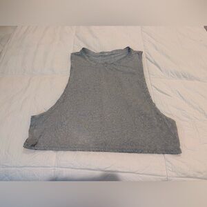 Lululemon workout crop!